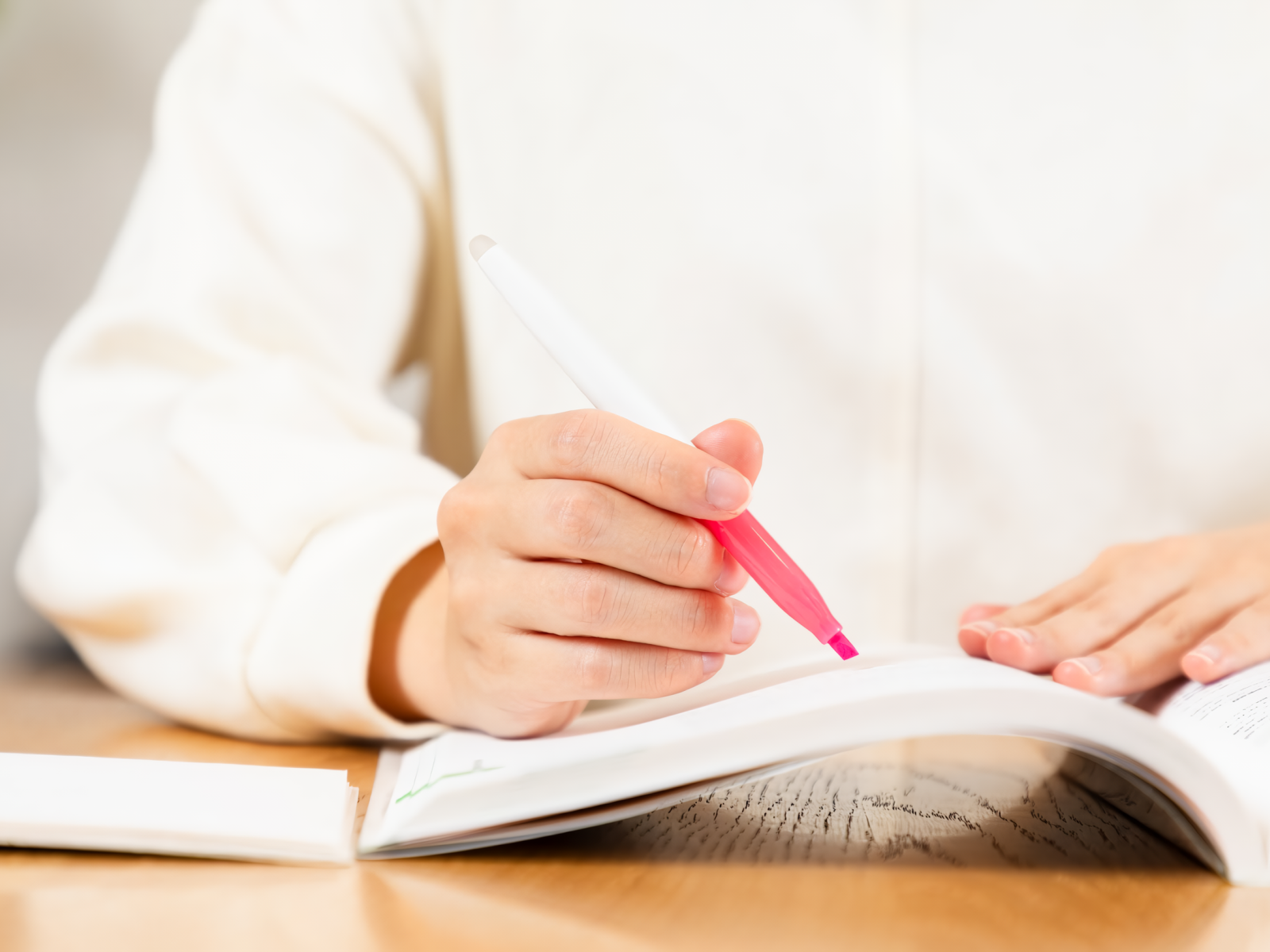 ホテル経営に資格は必要？開業前に知っておきたい許可と取得すべき資格を徹底解説！